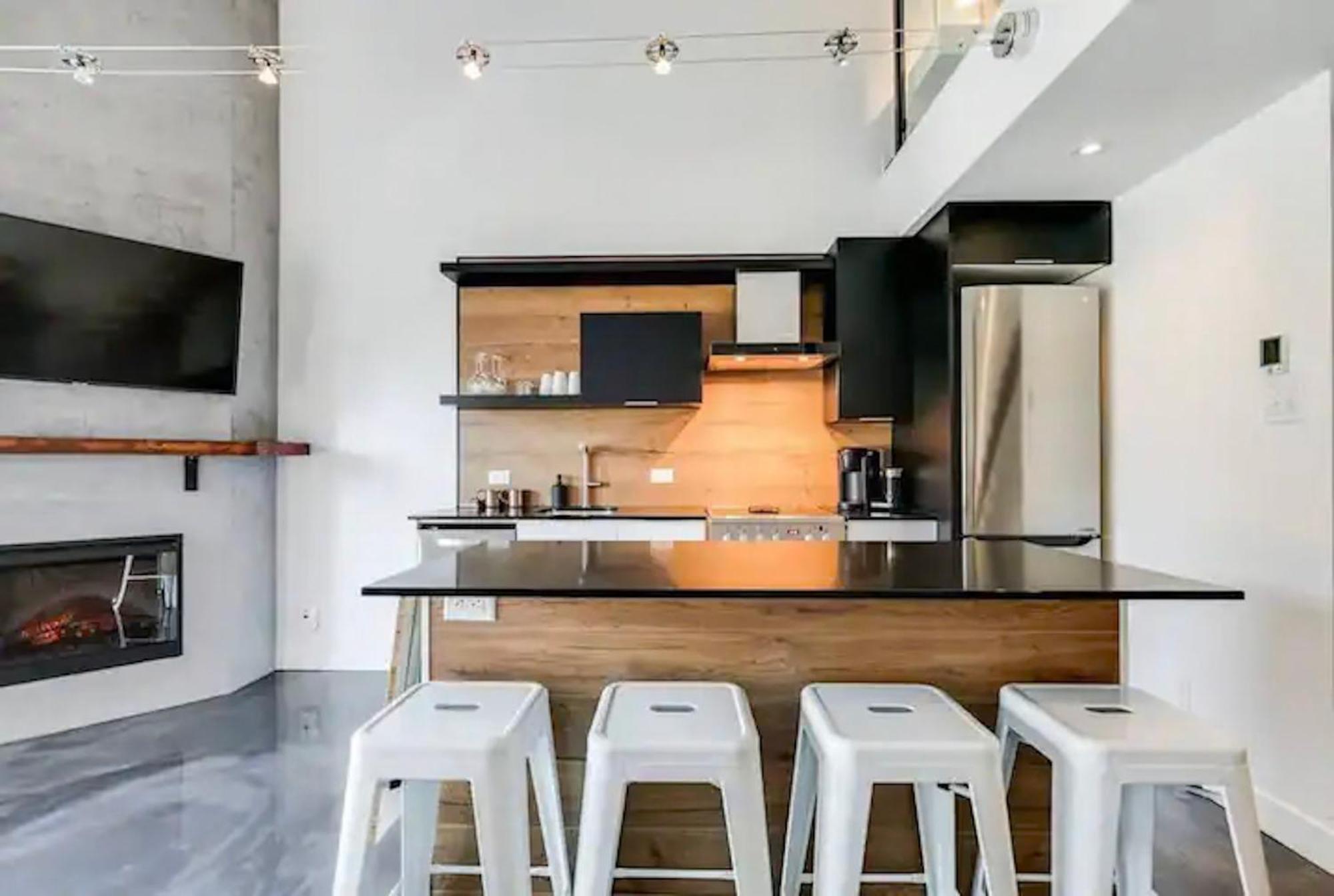 Condo Moderne, Escapade Vacance, Vue Sur Montagnes Zewnętrze zdjęcie